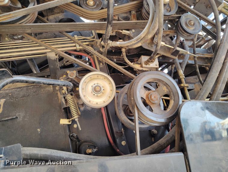 image for item DT0837 2003 New Holland CR960 combine