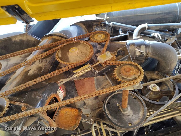 image for item DT0837 2003 New Holland CR960 combine