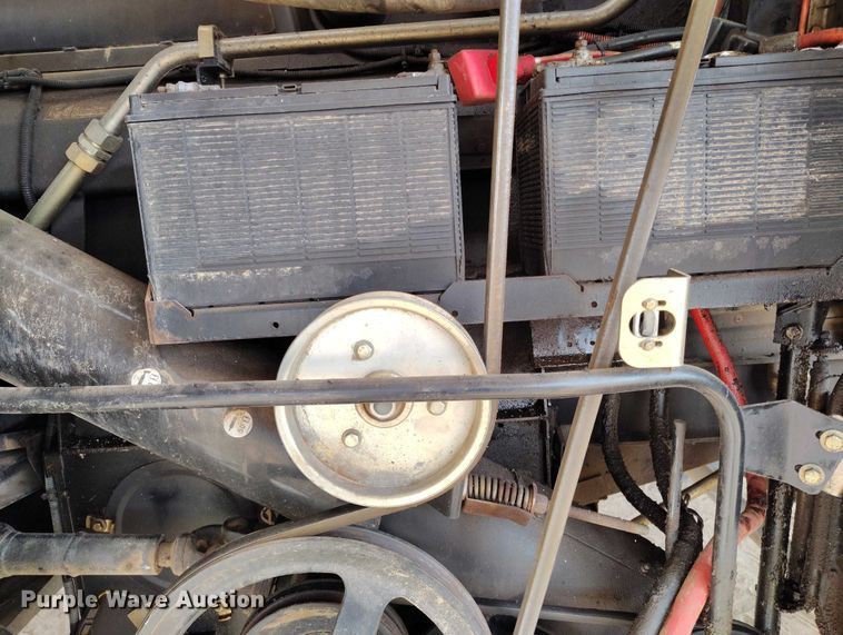 image for item DT0837 2003 New Holland CR960 combine