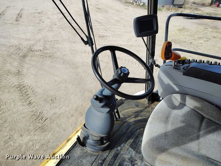 image for item DT0837 2003 New Holland CR960 combine