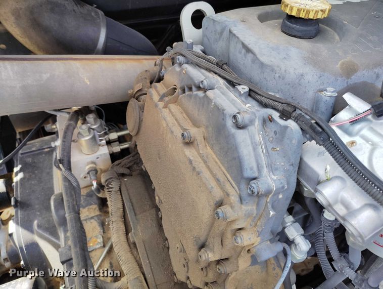 image for item DT0837 2003 New Holland CR960 combine