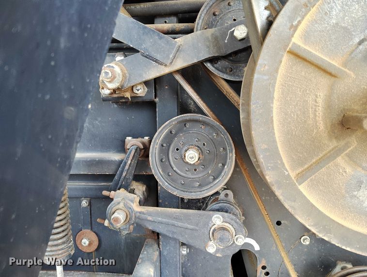 image for item DT0838 Gleaner R50 combine