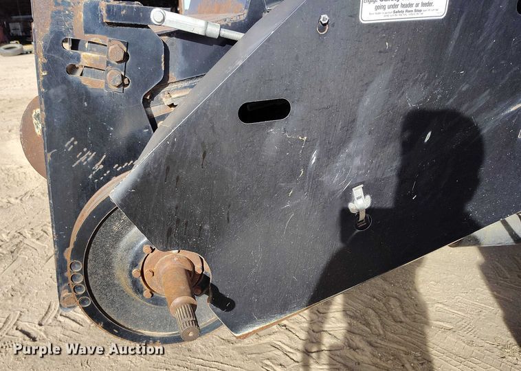 image for item DT0839 Gleaner R52 combine