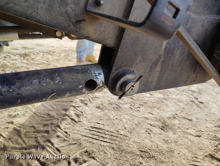 image for item DT0839 Gleaner R52 combine