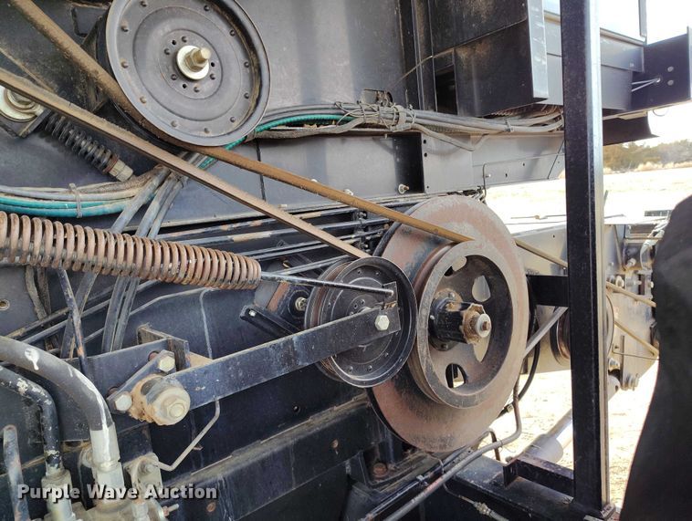 image for item DT0839 Gleaner R52 combine