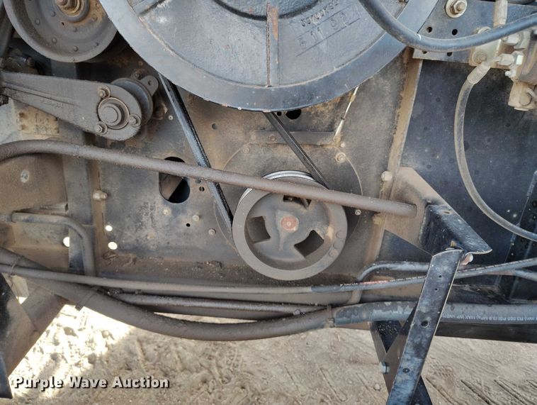 image for item DT0839 Gleaner R52 combine