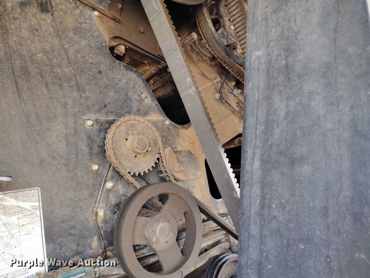 image for item DT0839 Gleaner R52 combine