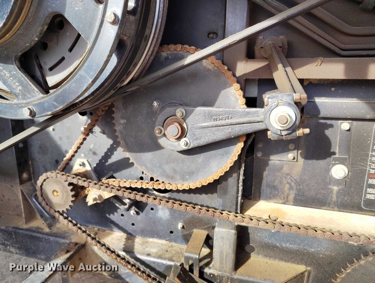 image for item DT0839 Gleaner R52 combine