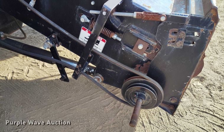 image for item DT0840 Gleaner R62 combine