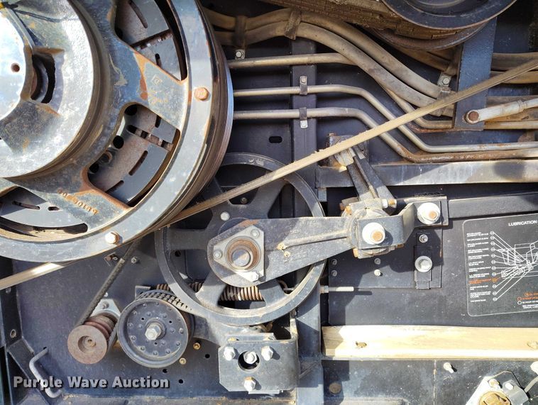 image for item DT0840 Gleaner R62 combine