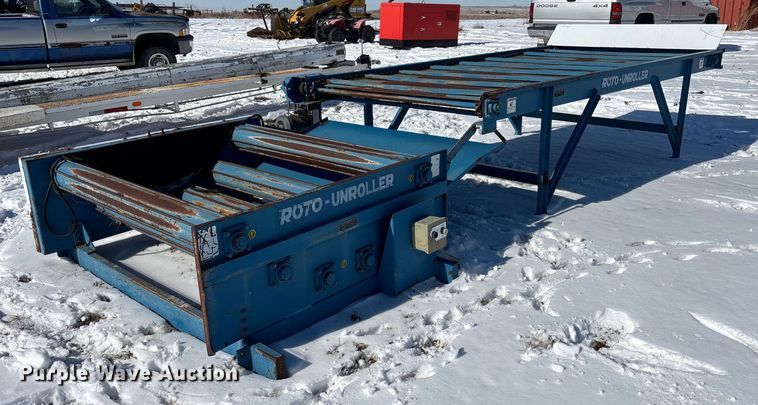 image for item DU6983 Roto round baler unroller