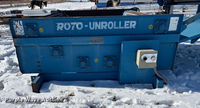 image for item DU6983 Roto round baler unroller