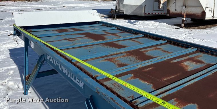 image for item DU6983 Roto round baler unroller