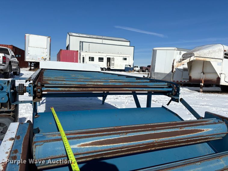 image for item DU6983 Roto round baler unroller