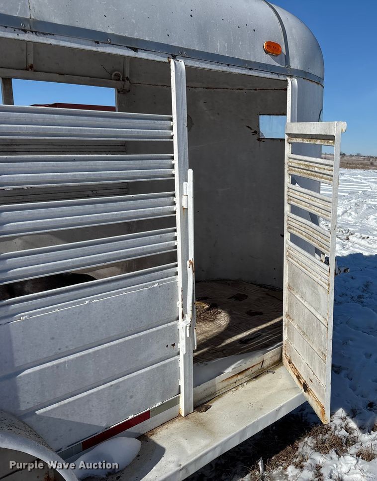 image for item DU6987 1973 W-W livestock trailer