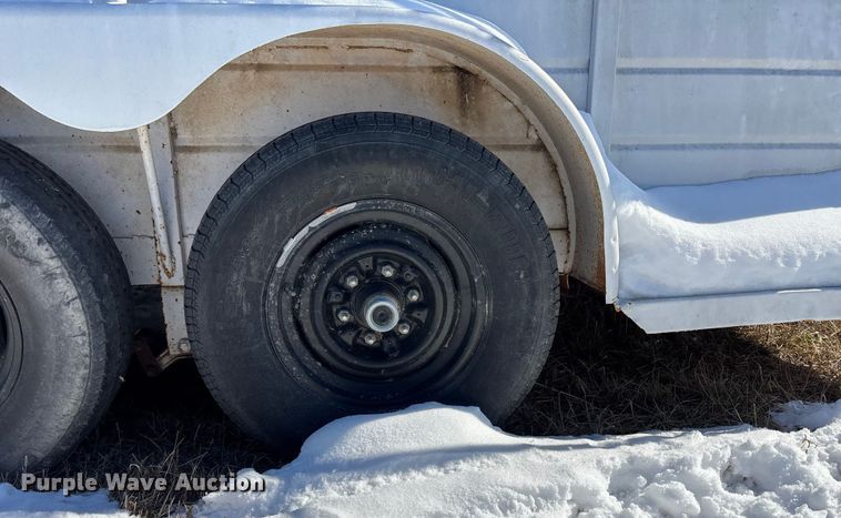image for item DU6987 1973 W-W livestock trailer