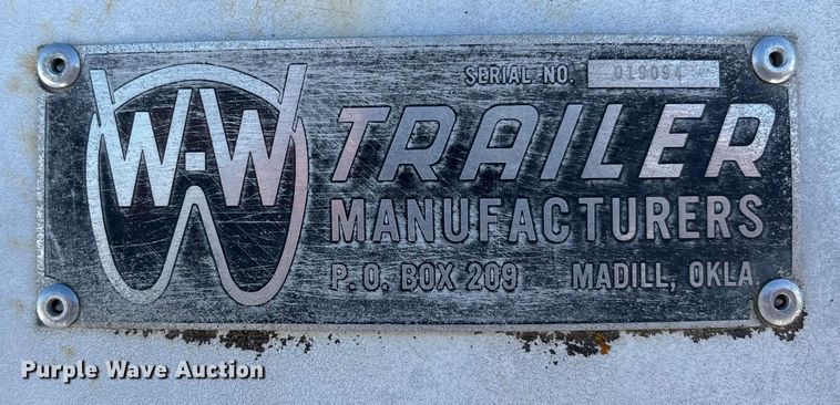 image for item DU6987 1973 W-W livestock trailer