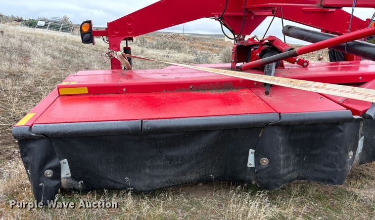 image for item EC8255 2020 Massey Ferguson 1393 swather / windrower