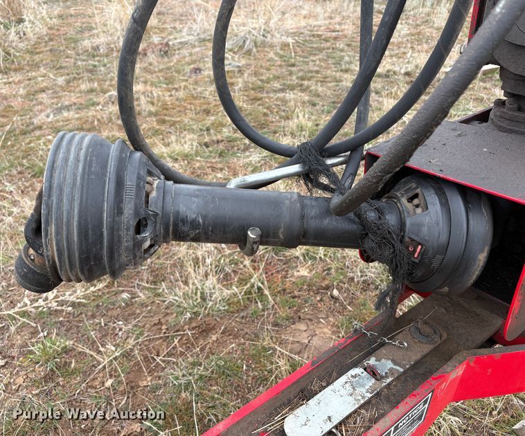 image for item EC8255 2020 Massey Ferguson 1393 swather / windrower