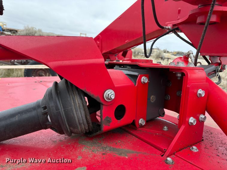 image for item EC8255 2020 Massey Ferguson 1393 swather / windrower