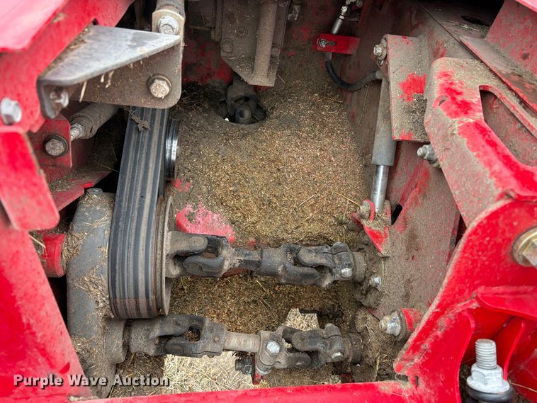 image for item EC8255 2020 Massey Ferguson 1393 swather / windrower
