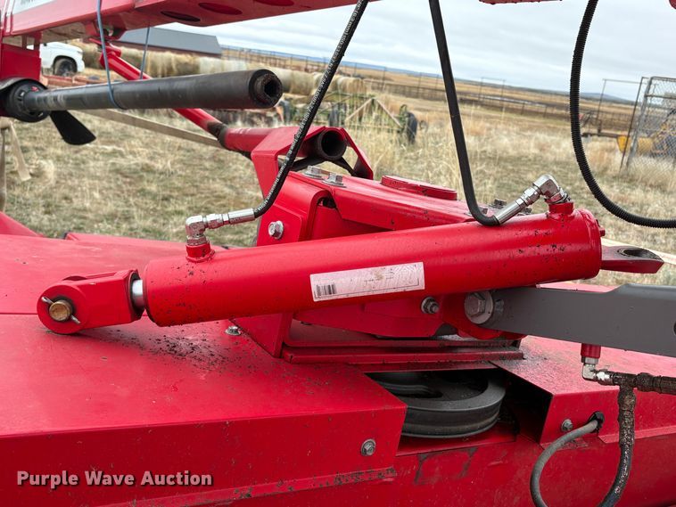 image for item EC8255 2020 Massey Ferguson 1393 swather / windrower