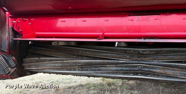 image for item EC8255 2020 Massey Ferguson 1393 swather / windrower