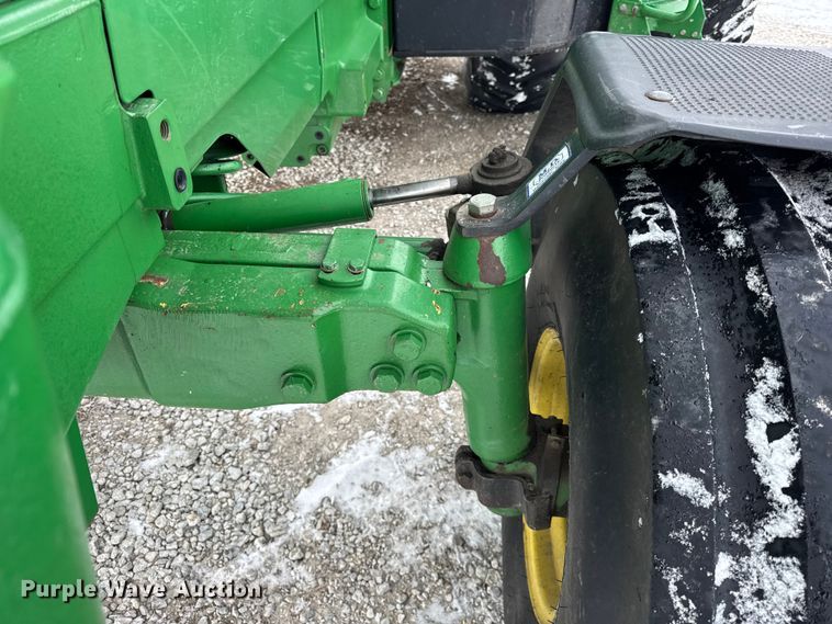 image for item EF2384 1998 John Deere 8200 tractor