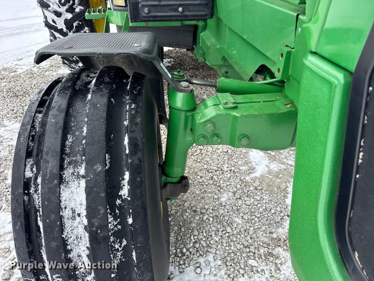 image for item EF2384 1998 John Deere 8200 tractor