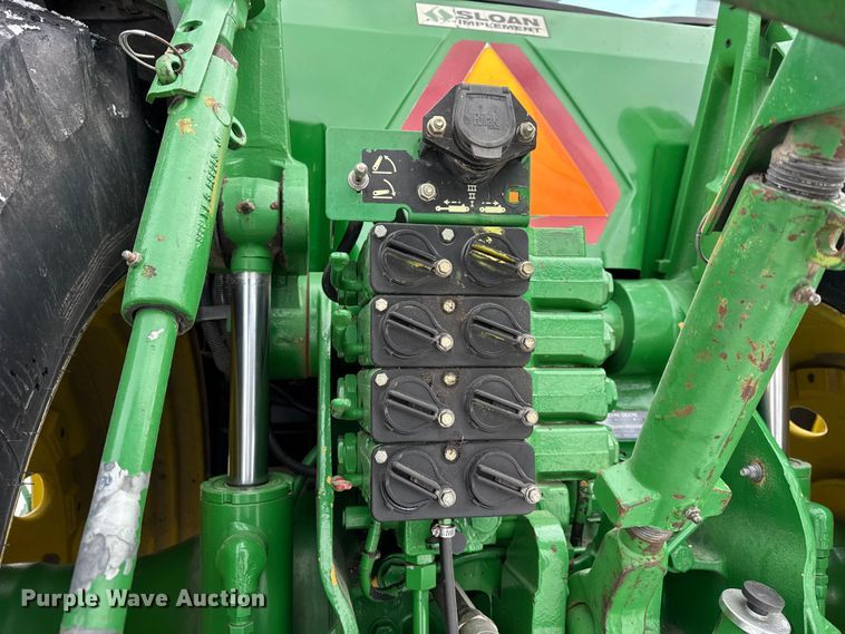 image for item EF2384 1998 John Deere 8200 tractor