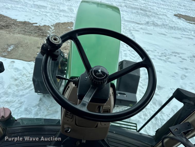 image for item EF2384 1998 John Deere 8200 tractor