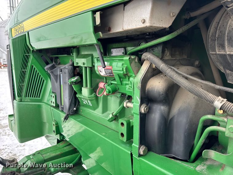 image for item EF2384 1998 John Deere 8200 tractor