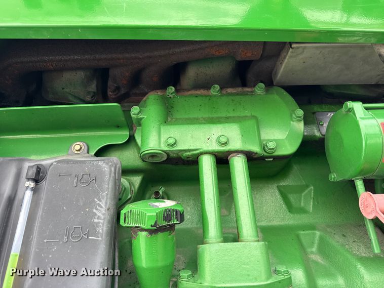 image for item EF2384 1998 John Deere 8200 tractor