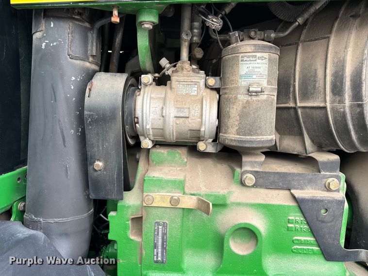 image for item EF2384 1998 John Deere 8200 tractor