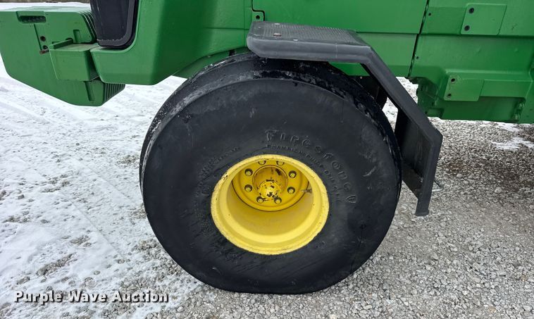 image for item EF2384 1998 John Deere 8200 tractor