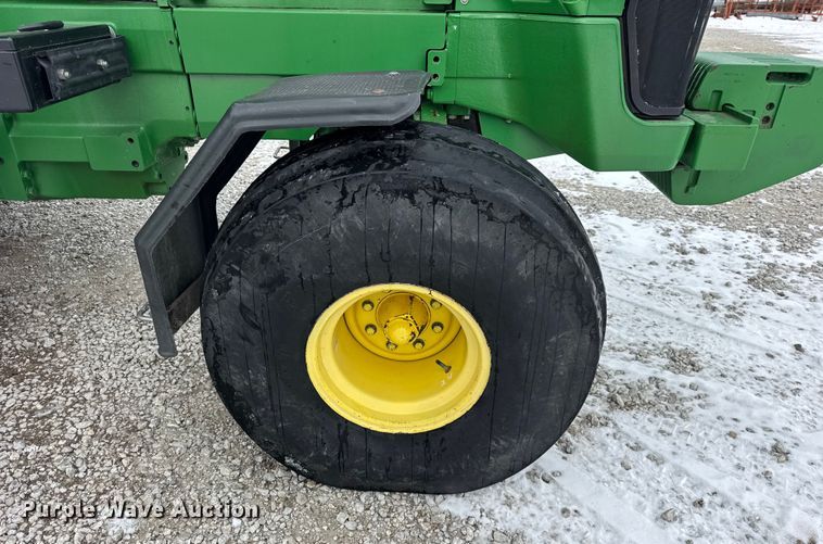 image for item EF2384 1998 John Deere 8200 tractor