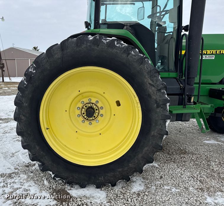 image for item EF2384 1998 John Deere 8200 tractor