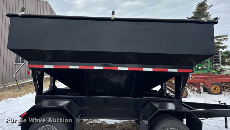 image for item EF2386 Gravity wagon