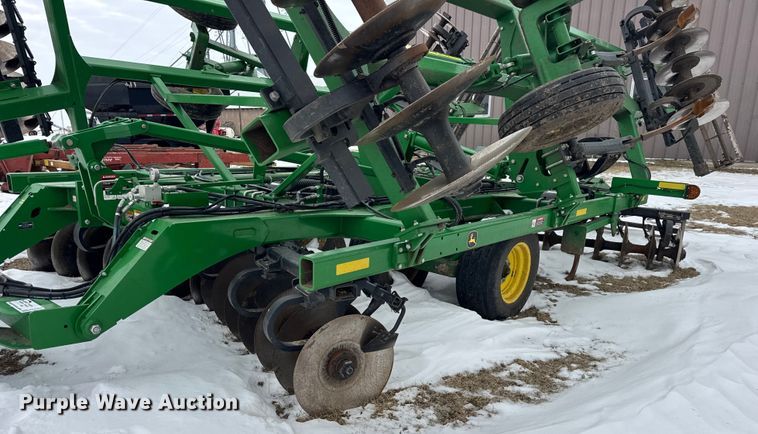 image for item EF2388 2021 John Deere 2720 disk ripper