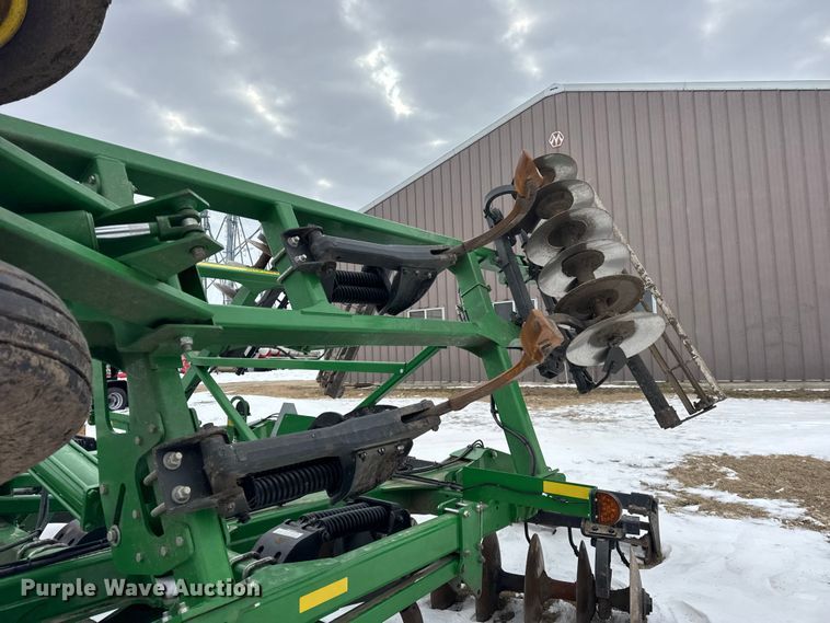 image for item EF2388 2021 John Deere 2720 disk ripper