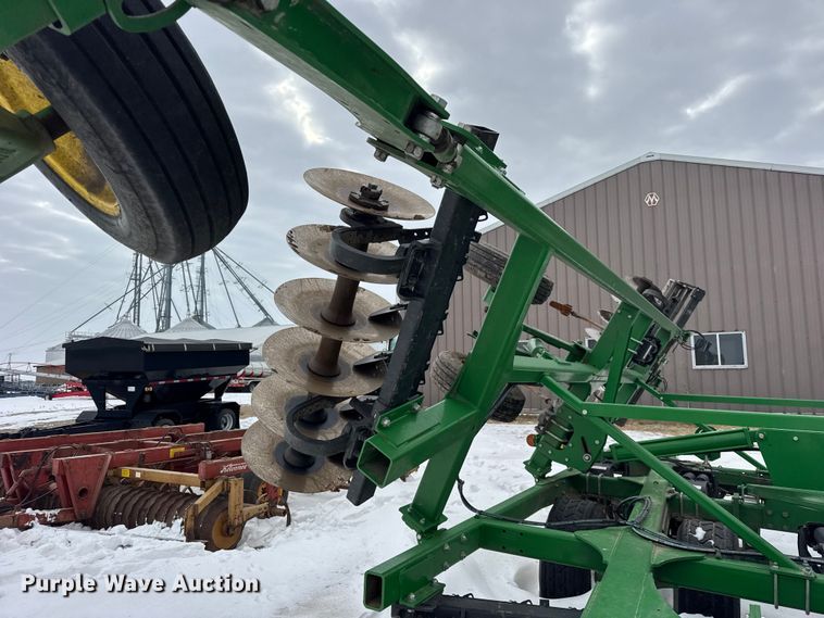 image for item EF2388 2021 John Deere 2720 disk ripper