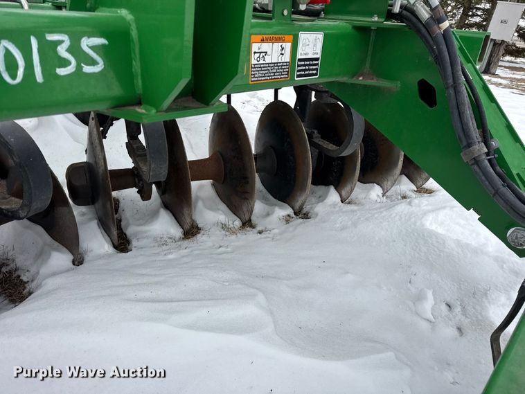 image for item EF2388 2021 John Deere 2720 disk ripper