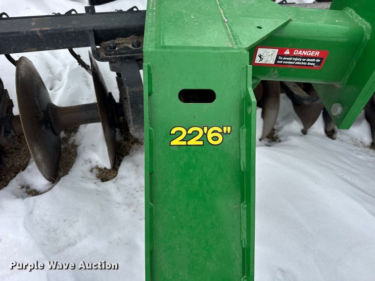 image for item EF2388 2021 John Deere 2720 disk ripper