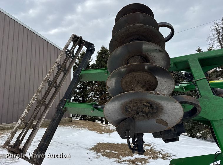 image for item EF2388 2021 John Deere 2720 disk ripper