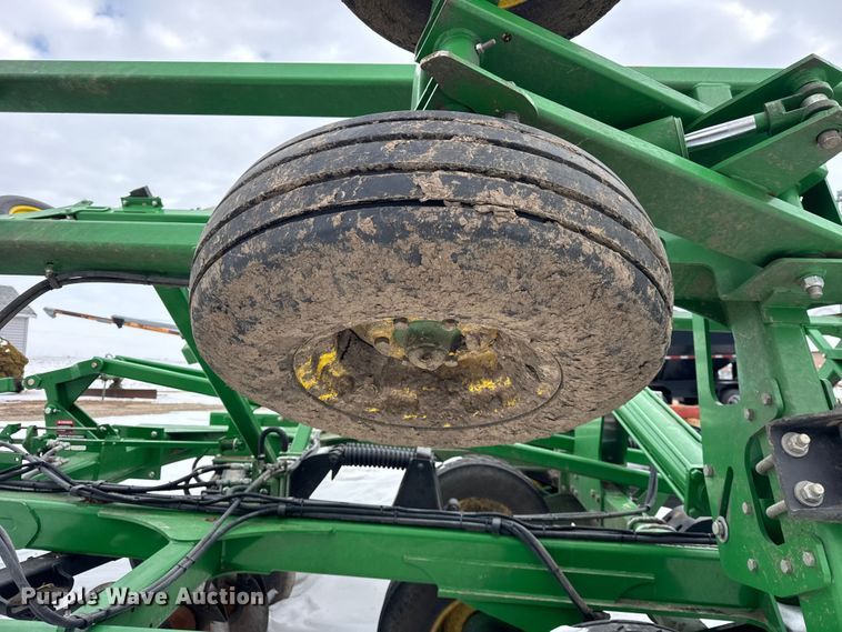 image for item EF2388 2021 John Deere 2720 disk ripper