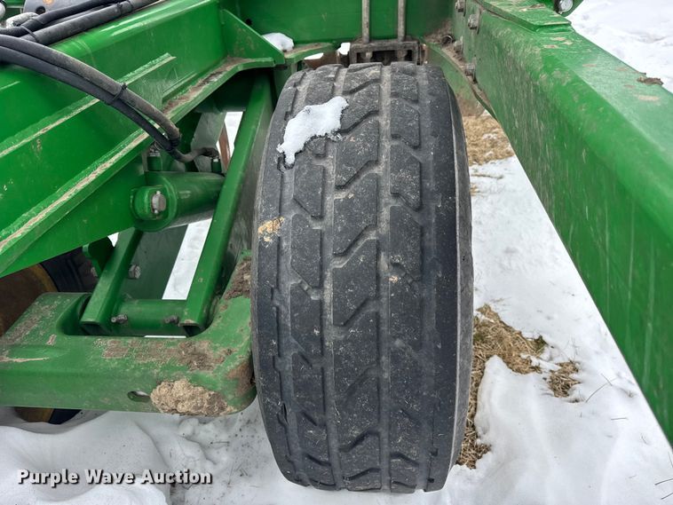 image for item EF2388 2021 John Deere 2720 disk ripper