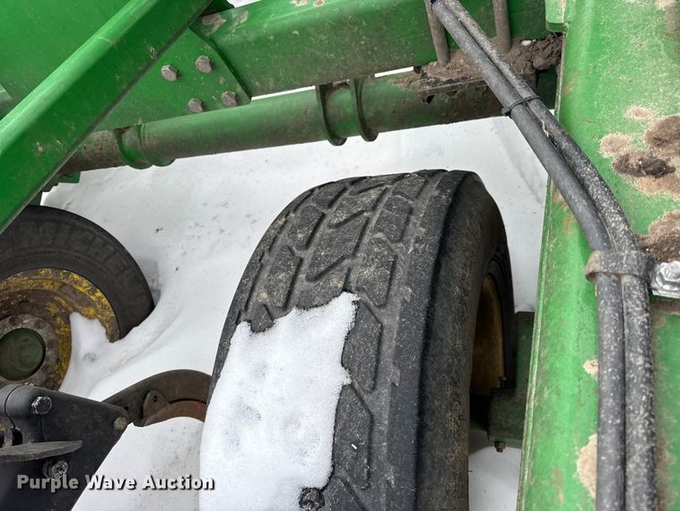 image for item EF2388 2021 John Deere 2720 disk ripper