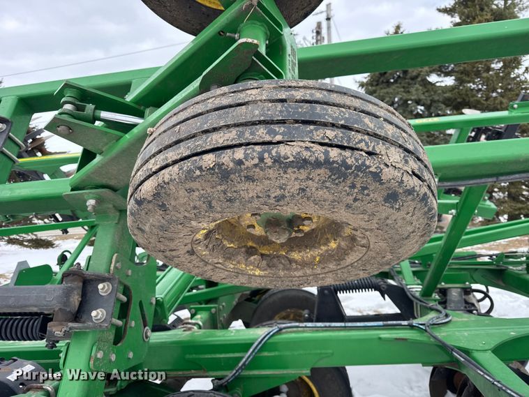image for item EF2388 2021 John Deere 2720 disk ripper