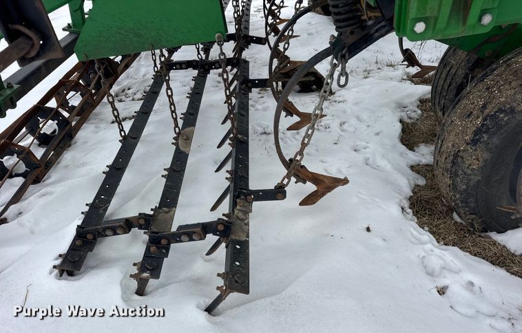 image for item EF2389 2010 John Deere 2210 field cultivator