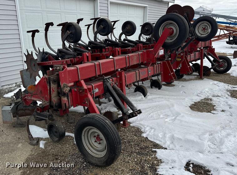 image for item EF2391 J.I. Case 183 row crop cultivator